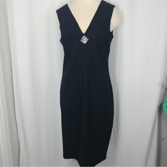 Laundry By Shelli Segal Dresses & Skirts - Laundry by Shelli Segal Black cocktail dress  10